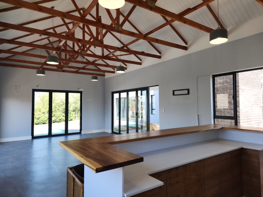 5 Bedroom Property for Sale in Somerton Estate Free State